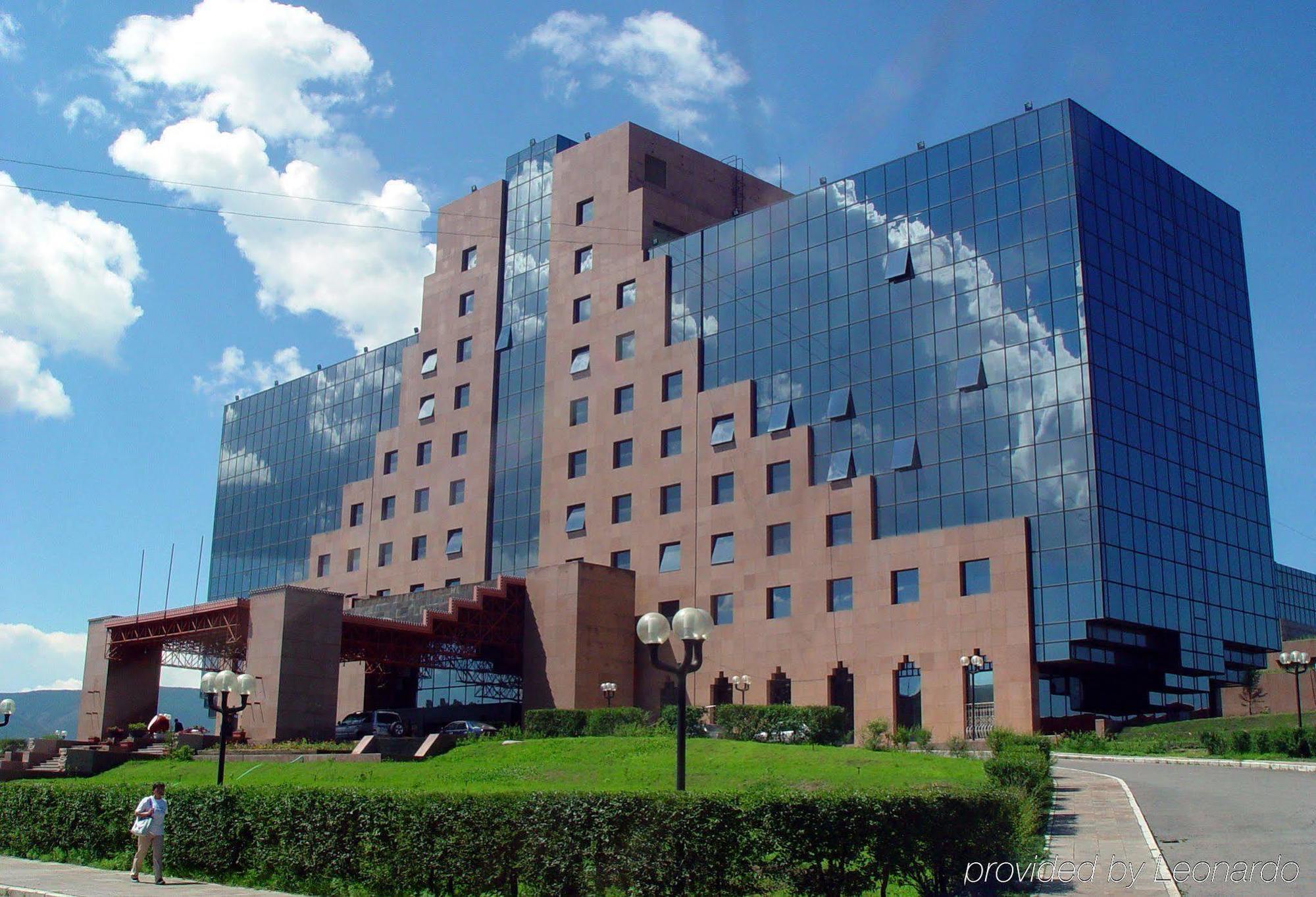 Chinggis Khaan Hotel Ulaanbaatar Exterior photo