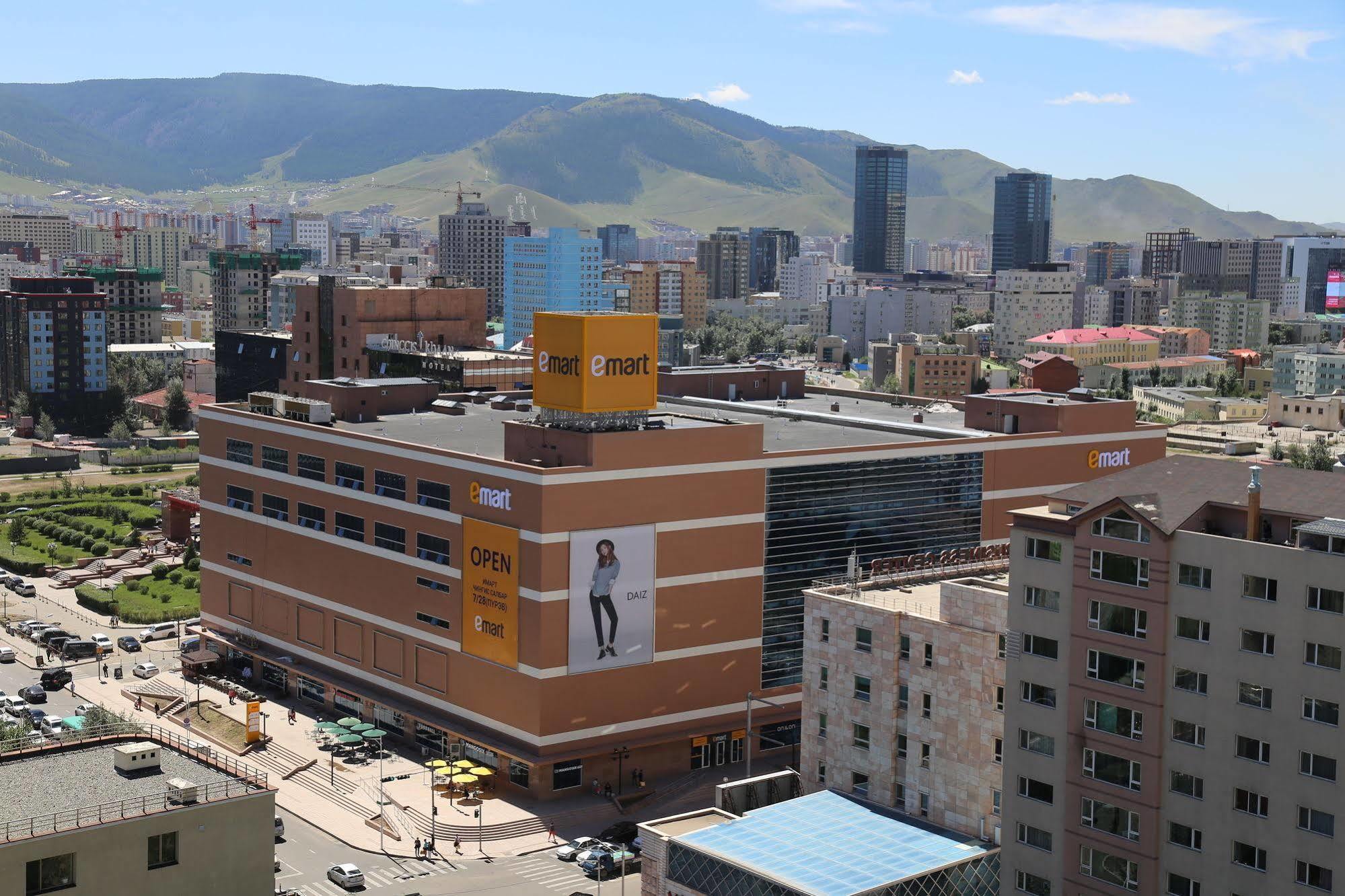 Chinggis Khaan Hotel Ulaanbaatar Exterior photo