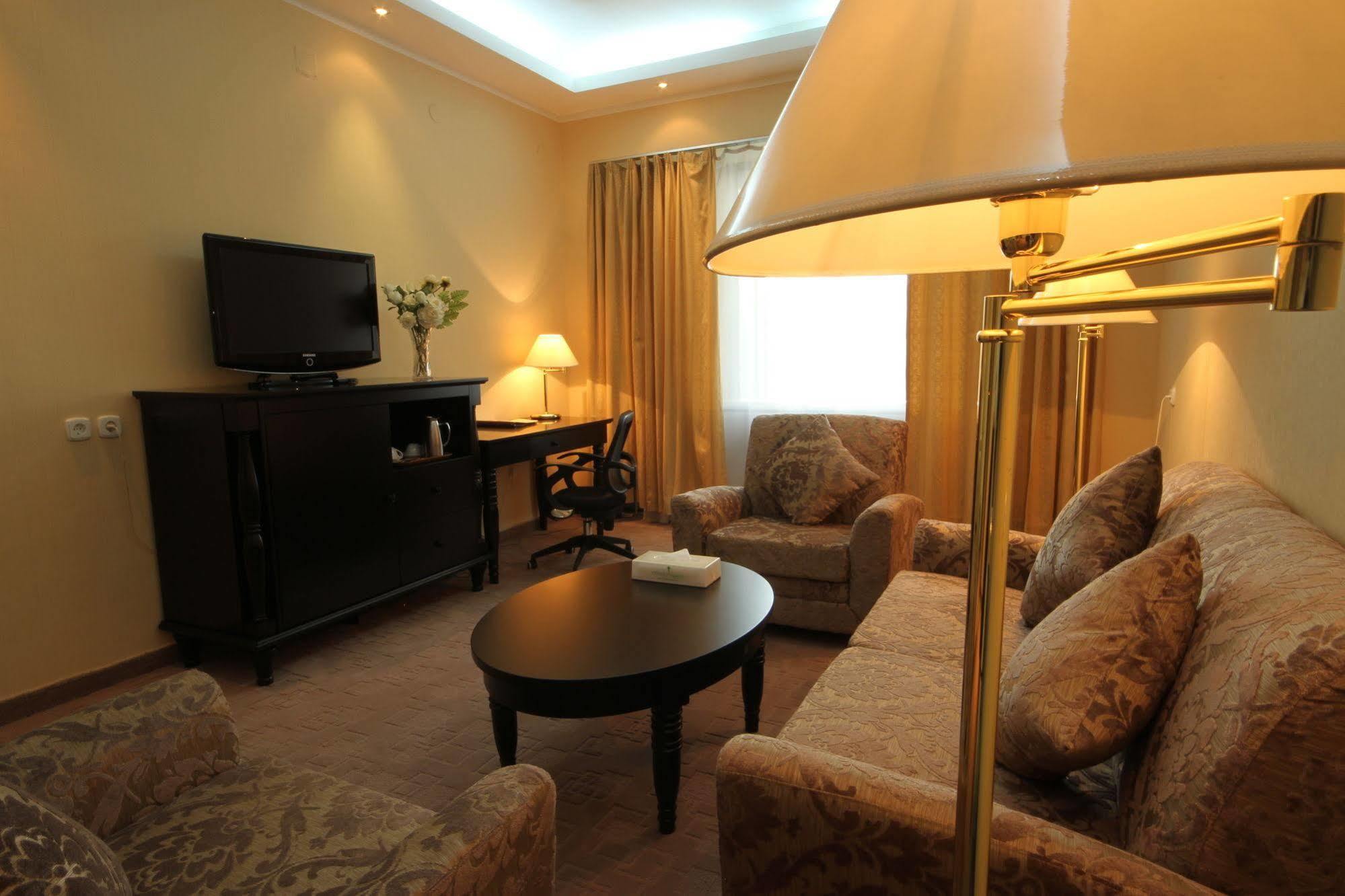 Chinggis Khaan Hotel Ulaanbaatar Exterior photo